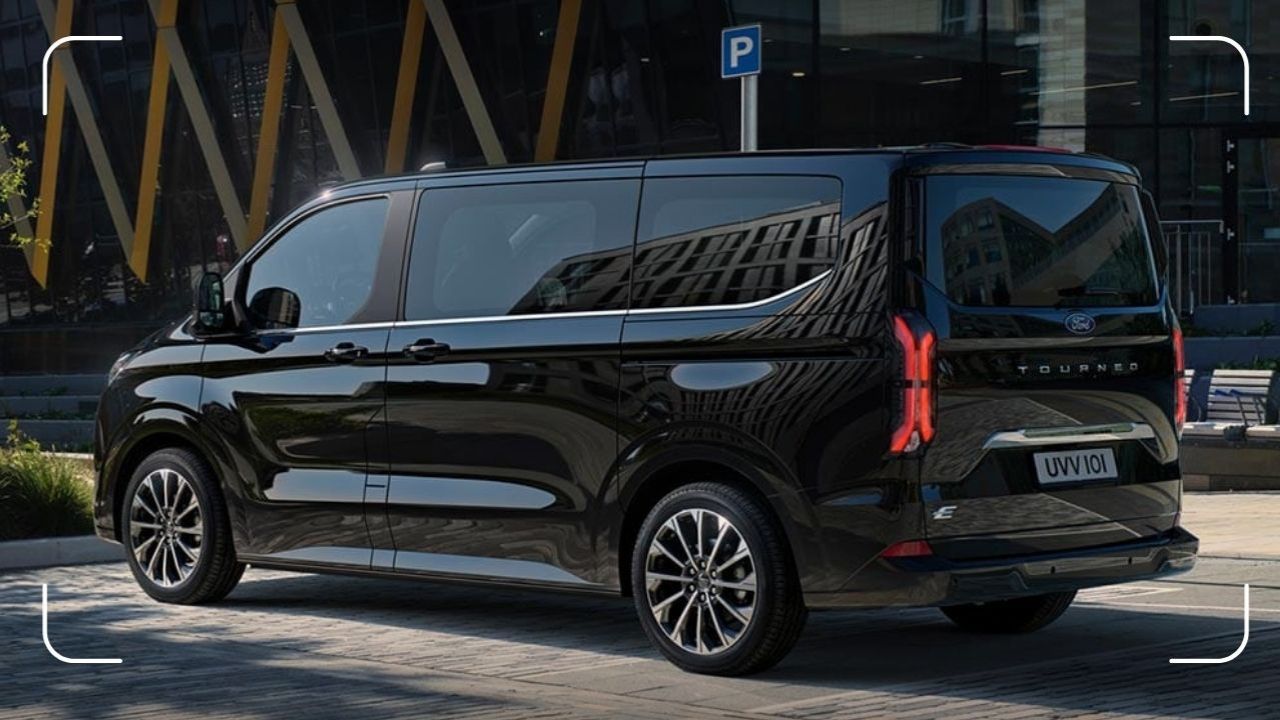 Private minivan transfer from Marrakech to Agafay Desert with luggage space
